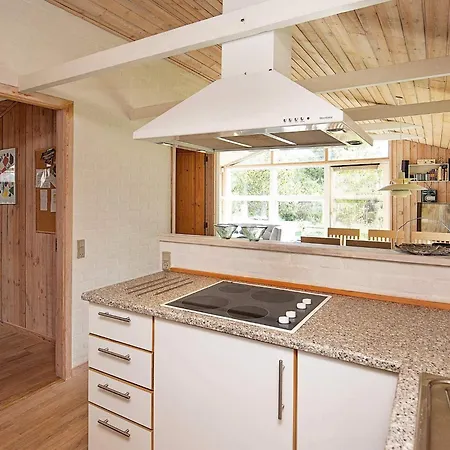 5 Person In Jerup-by Traum